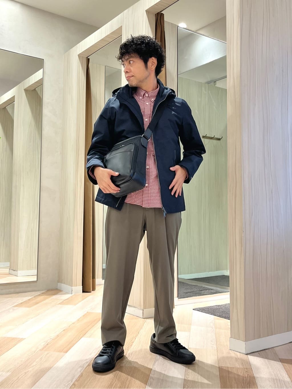 TAKEO KIKUCHIの【軽量アウター】エレクティブ シェル ブルゾンを使ったコーディネートを紹介します。｜Rakuten Fashion(楽天ファッション／旧楽天ブランドアベニュー)6386669