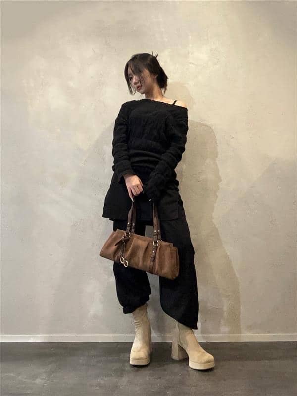 CHARLES & KEITH | Brittonブリットンルーシュドイロンゲイト