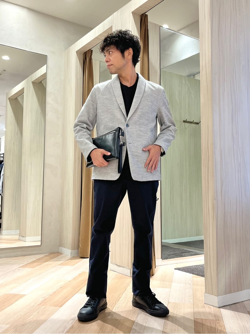 TAKEO KIKUCHIの【尾州織】ショールカラー カーディガンを使ったコーディネートを紹介します。｜Rakuten Fashion(楽天ファッション／旧楽天ブランドアベニュー)6391223