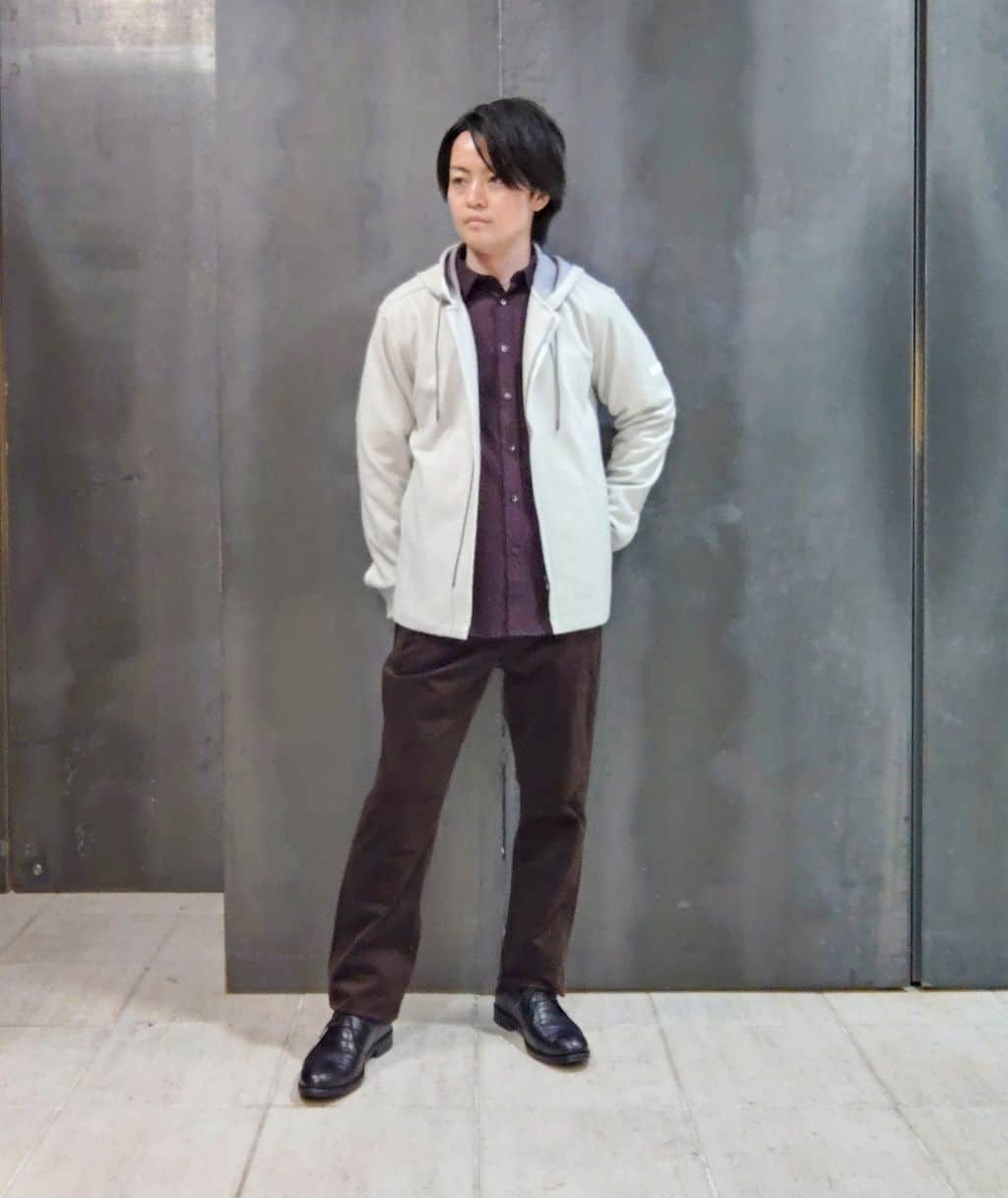 TAKEO KIKUCHIの【JUST ONE LAYER】ダウンファブリックZIPパーカーを使ったコーディネートを紹介します。｜Rakuten Fashion(楽天ファッション／旧楽天ブランドアベニュー)6393503