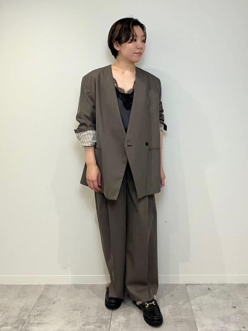 1er Arrondissementの杢ツイルオーバーショルダージャケットを使ったコーディネートを紹介します。｜Rakuten Fashion(楽天ファッション／旧楽天ブランドアベニュー)6395454