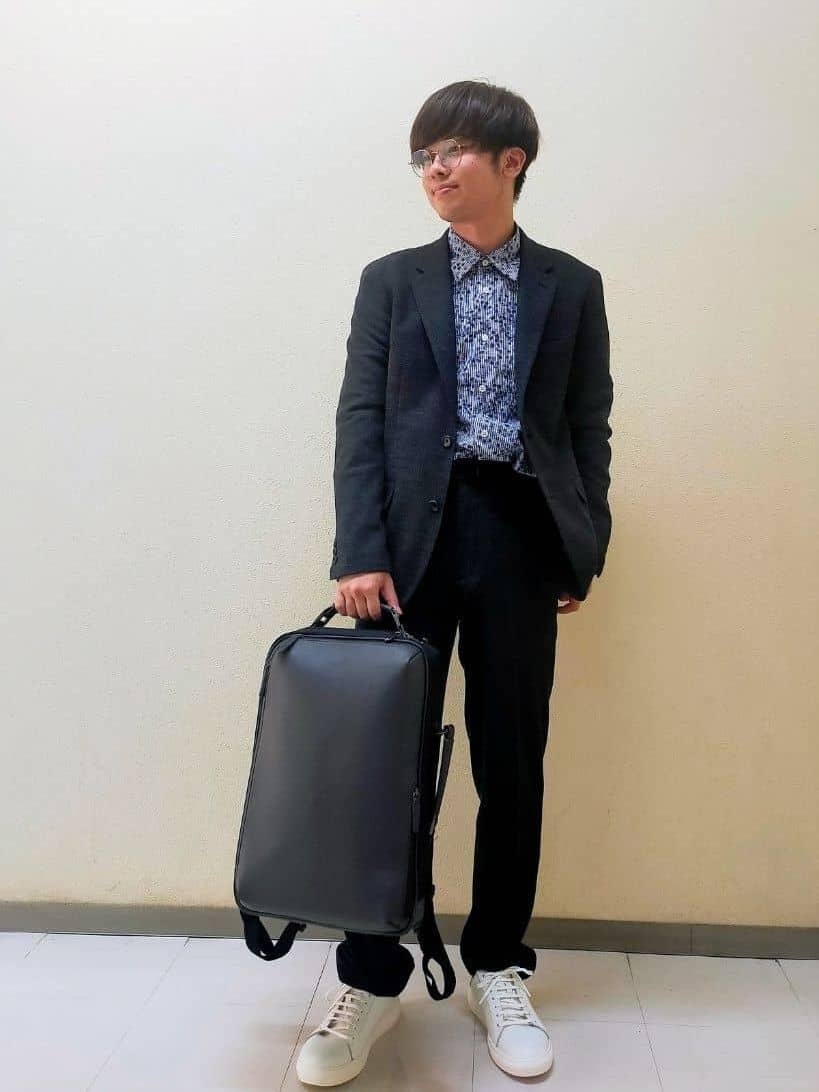 TAKEO KIKUCHIの【Sサイズ~】ストライプ小花 長袖シャツを使ったコーディネートを紹介します。｜Rakuten Fashion(楽天ファッション／旧楽天ブランドアベニュー)6396345