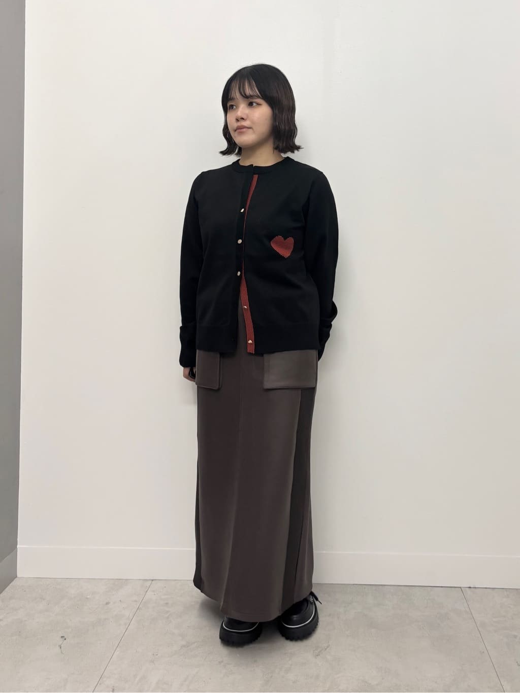 Vinのボリュームスリーブデニムジャケットを使ったコーディネートを紹介します。｜Rakuten Fashion(楽天ファッション／旧楽天ブランドアベニュー)6399441