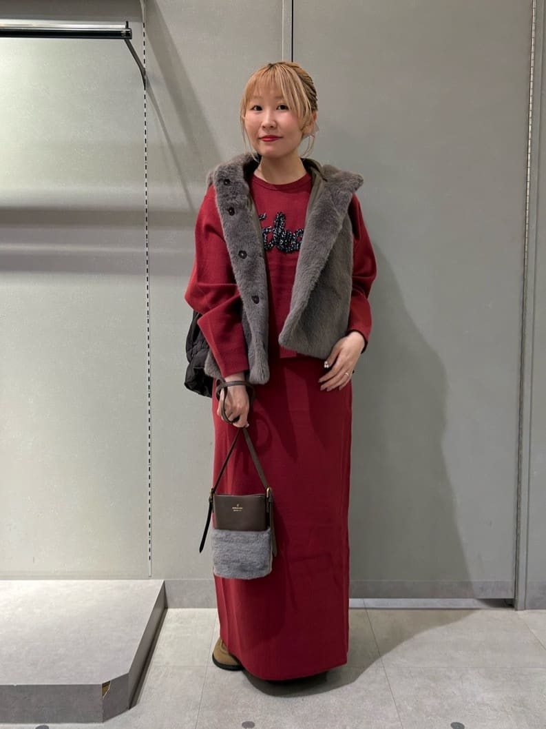 Vinのロゴ刺繍ニットを使ったコーディネートを紹介します。｜Rakuten Fashion(楽天ファッション／旧楽天ブランドアベニュー)6404098