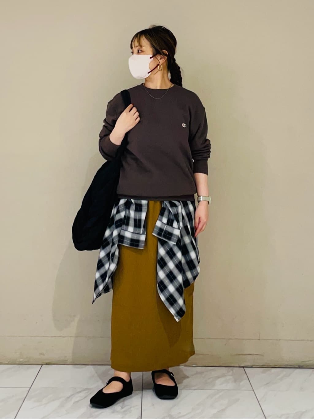Green Parksの・QUON ワイドプリーツショルダーバッグを使ったコーディネートを紹介します。｜Rakuten Fashion(楽天ファッション／旧楽天ブランドアベニュー)6404678