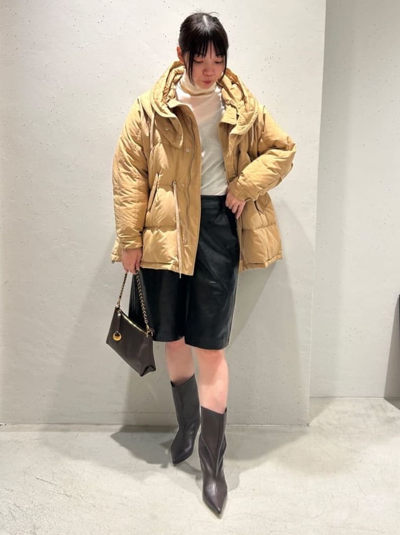 1er Arrondissementのスーパーファインウールボトルネックを使ったコーディネートを紹介します。｜Rakuten Fashion(楽天ファッション／旧楽天ブランドアベニュー)6408819