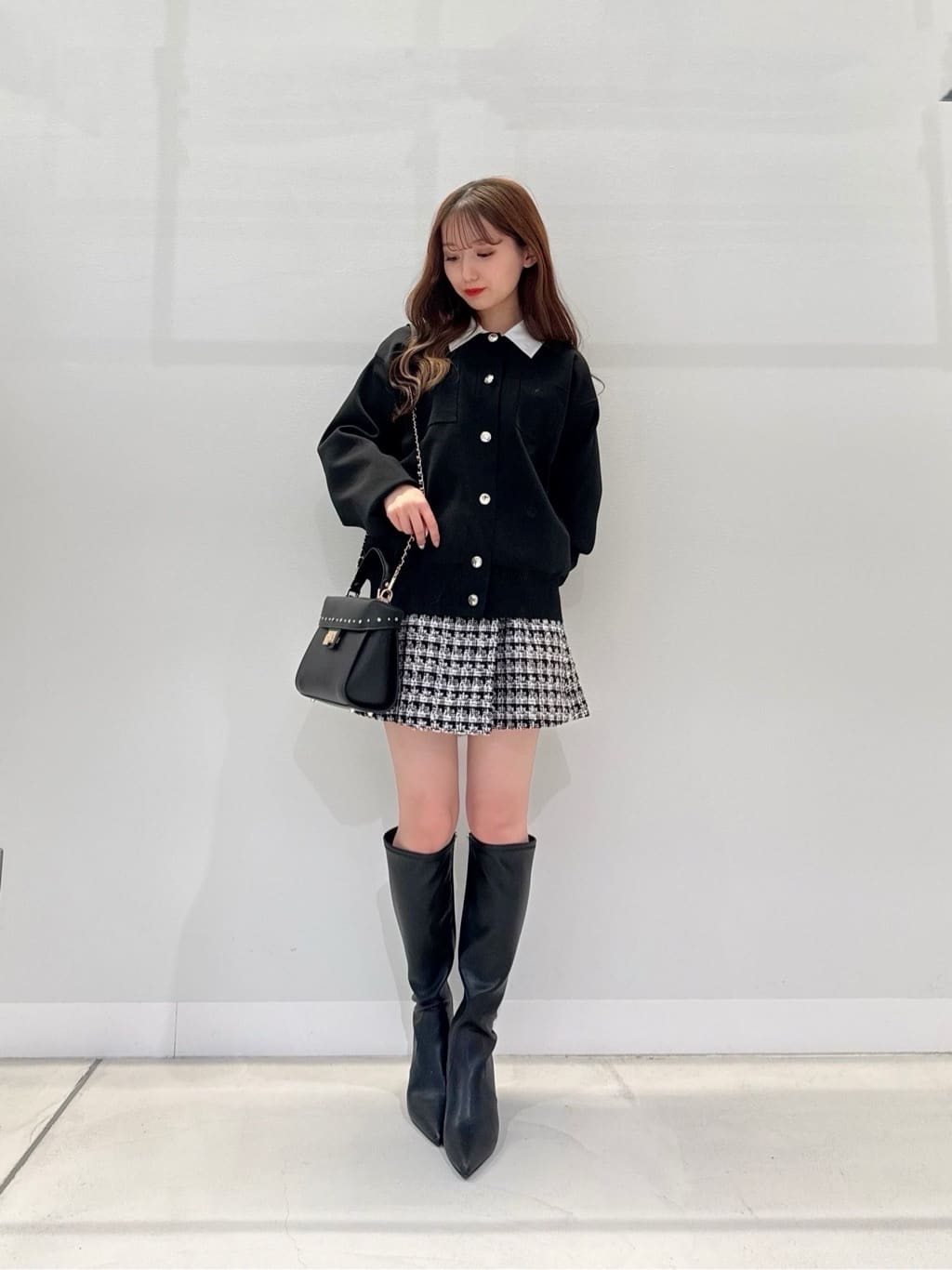 Vinのシャツカラードッキングニットカーディガンを使ったコーディネートを紹介します。｜Rakuten Fashion(楽天ファッション／旧楽天ブランドアベニュー)6409338