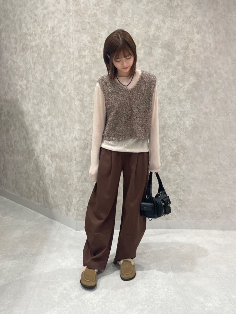 Vinのボアバックストラップサンダルを使ったコーディネートを紹介します。｜Rakuten Fashion(楽天ファッション／旧楽天ブランドアベニュー)6411189