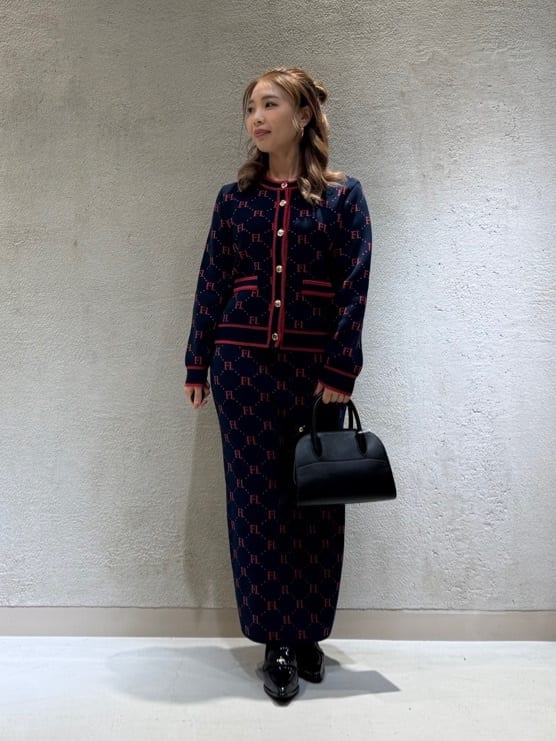 Vinのモノグラムニットカーディガンを使ったコーディネートを紹介します。｜Rakuten Fashion(楽天ファッション／旧楽天ブランドアベニュー)6412532