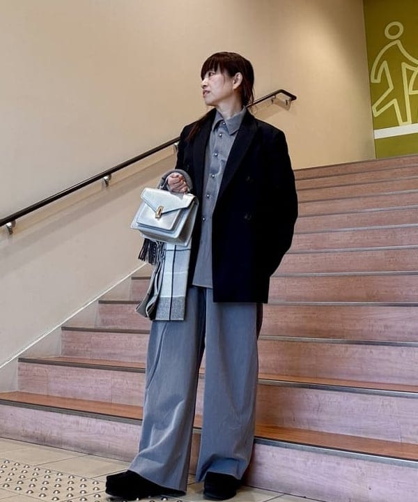 BEAMS HEARTのワーク オーバー シャツを使ったコーディネートを紹介します。｜Rakuten Fashion(楽天ファッション／旧楽天ブランドアベニュー)6413427