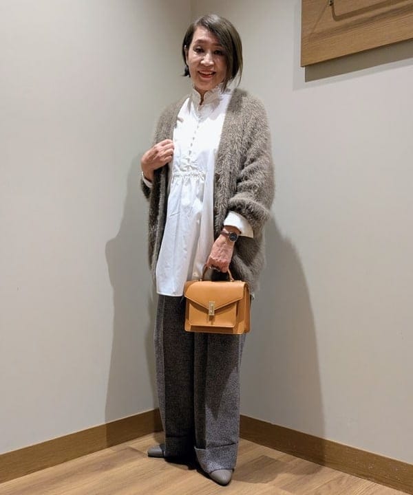 BEAMS HEARTの【手洗い可】フェザーヤーン カーディガン(ウォッシャブル) 25AW 長袖 レディース ニット オーバーサイズを使ったコーディネートを紹介します。｜Rakuten Fashion(楽天ファッション／旧楽天ブランドアベニュー)6413456