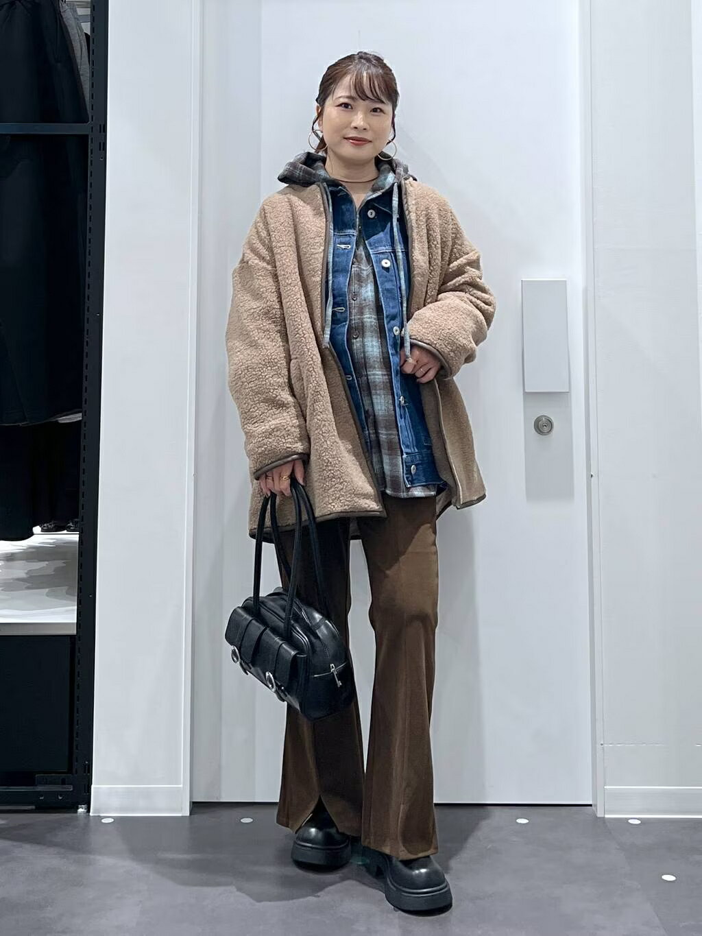 LAKOLEのパイピングボアブルゾンを使ったコーディネートを紹介します。｜Rakuten Fashion(楽天ファッション／旧楽天ブランドアベニュー)6413634