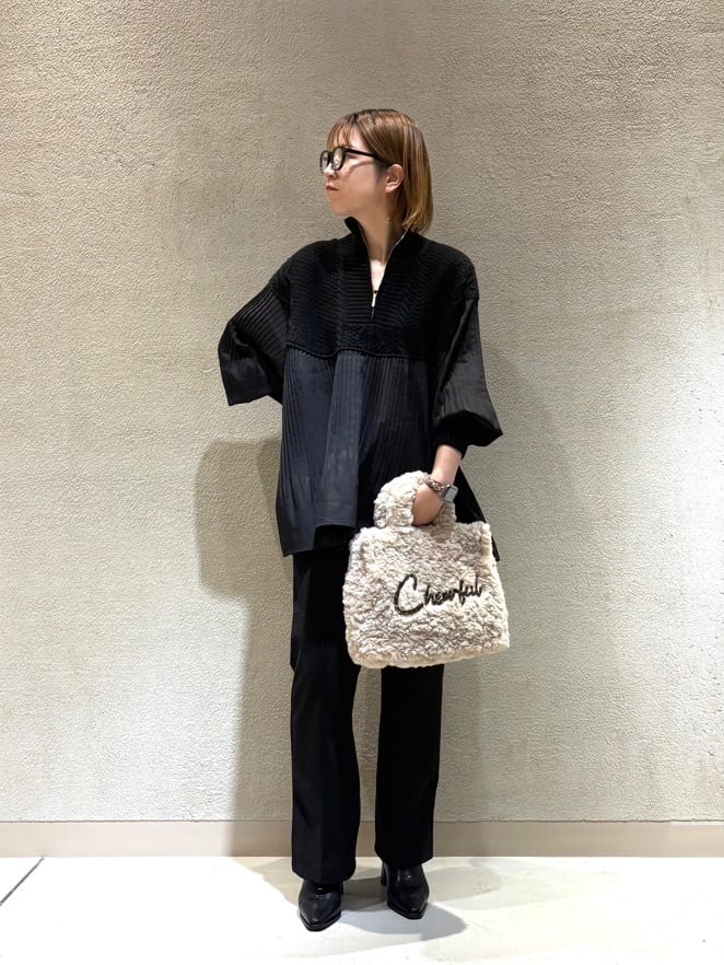 Vinのケーブルニットドッキングプリーツブラウスを使ったコーディネートを紹介します。｜Rakuten Fashion(楽天ファッション／旧楽天ブランドアベニュー)6416179