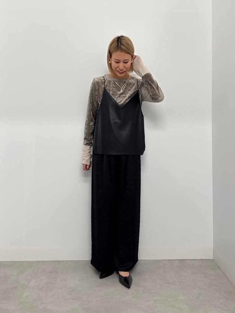 Vinのシアードッキングクラッシュベロアトップスを使ったコーディネートを紹介します。｜Rakuten Fashion(楽天ファッション／旧楽天ブランドアベニュー)6418487