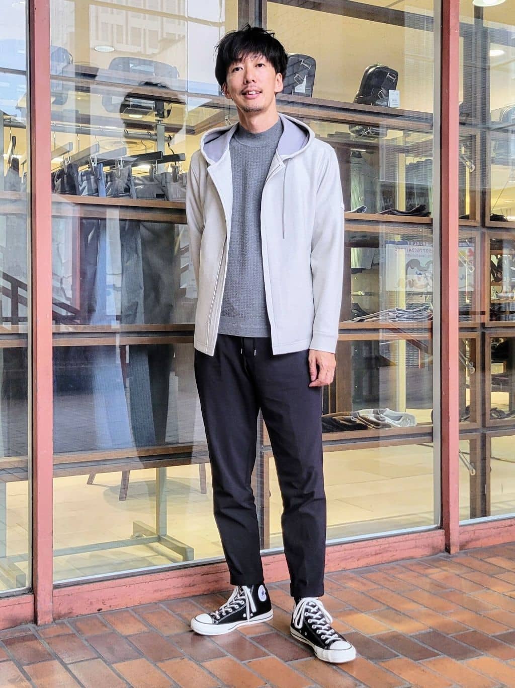 TAKEO KIKUCHIの【JUST ONE LAYER】ダウンファブリックZIPパーカーを使ったコーディネートを紹介します。｜Rakuten Fashion(楽天ファッション／旧楽天ブランドアベニュー)6426314