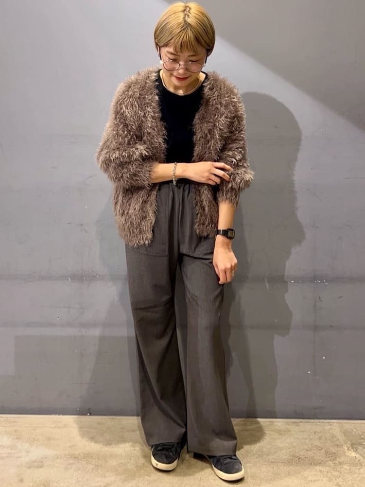 AMERICAN HOLICのシャギーニットクルーネックカーディガンを使ったコーディネートを紹介します。｜Rakuten Fashion(楽天ファッション／旧楽天ブランドアベニュー)6426822