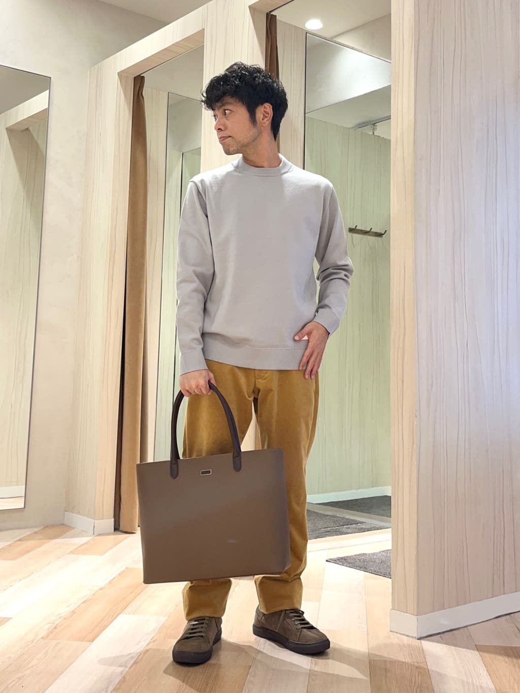 TAKEO KIKUCHIの【Sサイズ~】アンチピリング テーラードネック ニットを使ったコーディネートを紹介します。｜Rakuten Fashion(楽天ファッション／旧楽天ブランドアベニュー)6427033