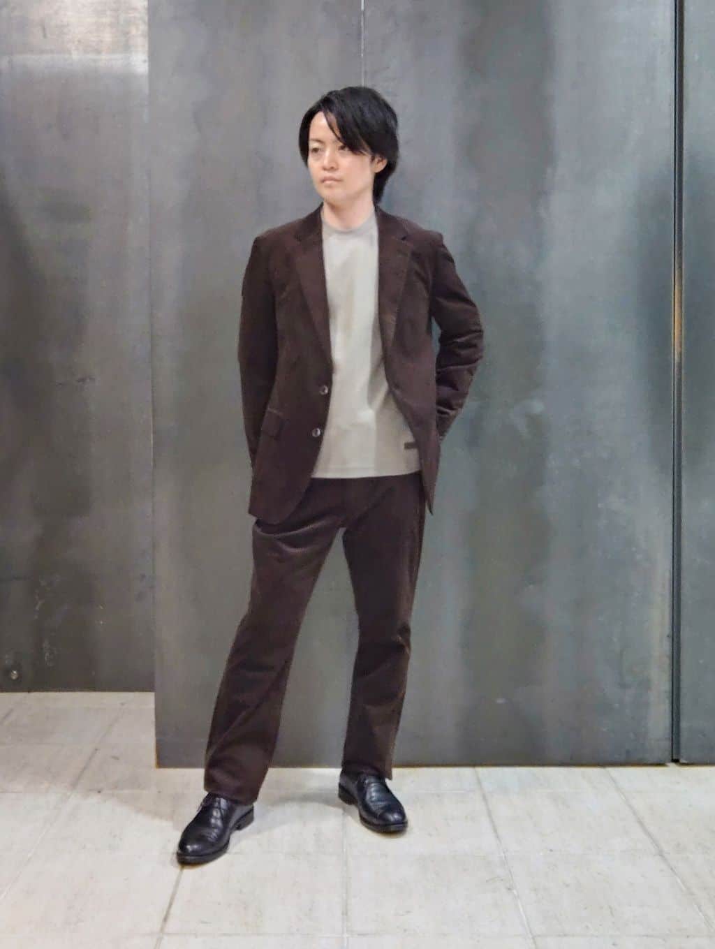 TAKEO KIKUCHIの【Sサイズ~】ストレッチコーデュロイ ジャケットを使ったコーディネートを紹介します。｜Rakuten Fashion(楽天ファッション／旧楽天ブランドアベニュー)6430229