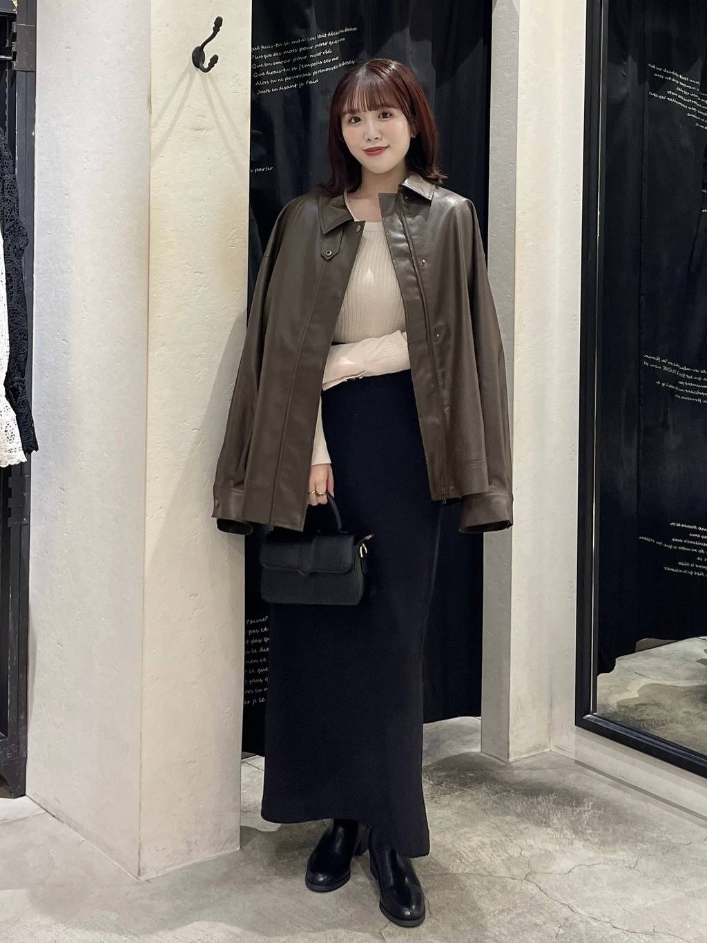 mysty womanの【WEB限定カラー有】イージーストレッチナロースカートを使ったコーディネートを紹介します。｜Rakuten Fashion(楽天ファッション／旧楽天ブランドアベニュー)6430974