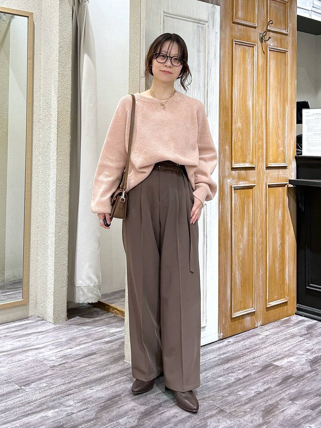 mysty womanの【WEB限定】アイスクリームクルーニットDXを使ったコーディネートを紹介します。｜Rakuten Fashion(楽天ファッション／旧楽天ブランドアベニュー)6431122