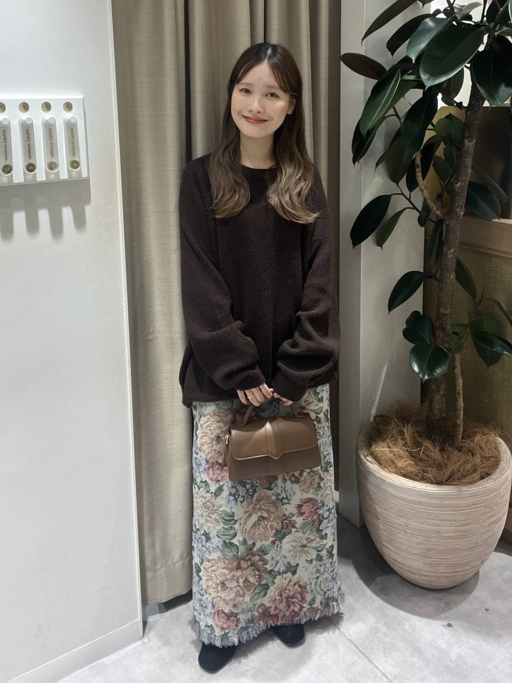 mysty womanの【WEB限定】アイスクリームクルーニットDXを使ったコーディネートを紹介します。｜Rakuten Fashion(楽天ファッション／旧楽天ブランドアベニュー)6431161