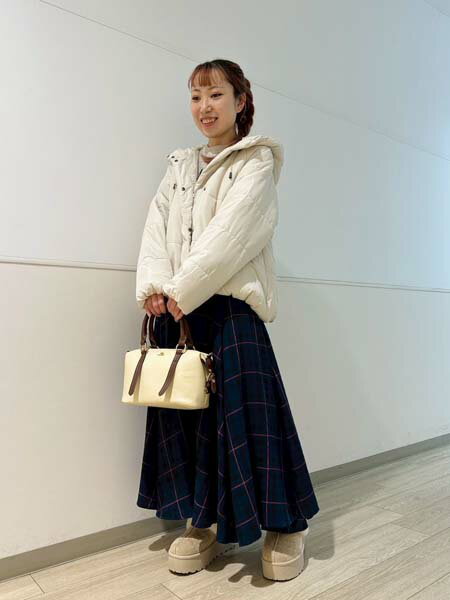 AS KNOW AS plusの☆『超軽量』中綿フェイクダウンジャケットを使ったコーディネートを紹介します。｜Rakuten Fashion(楽天ファッション／旧楽天ブランドアベニュー)6431227