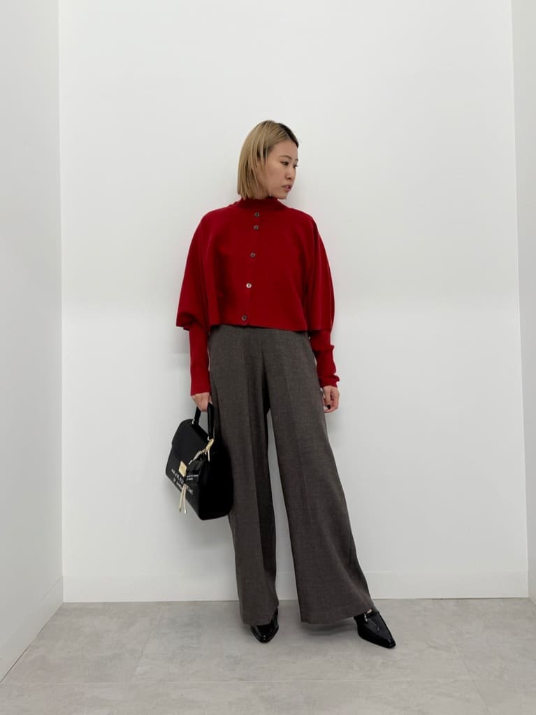 Vinのケープハイネックニットアンサンブルを使ったコーディネートを紹介します。｜Rakuten Fashion(楽天ファッション／旧楽天ブランドアベニュー)6431389