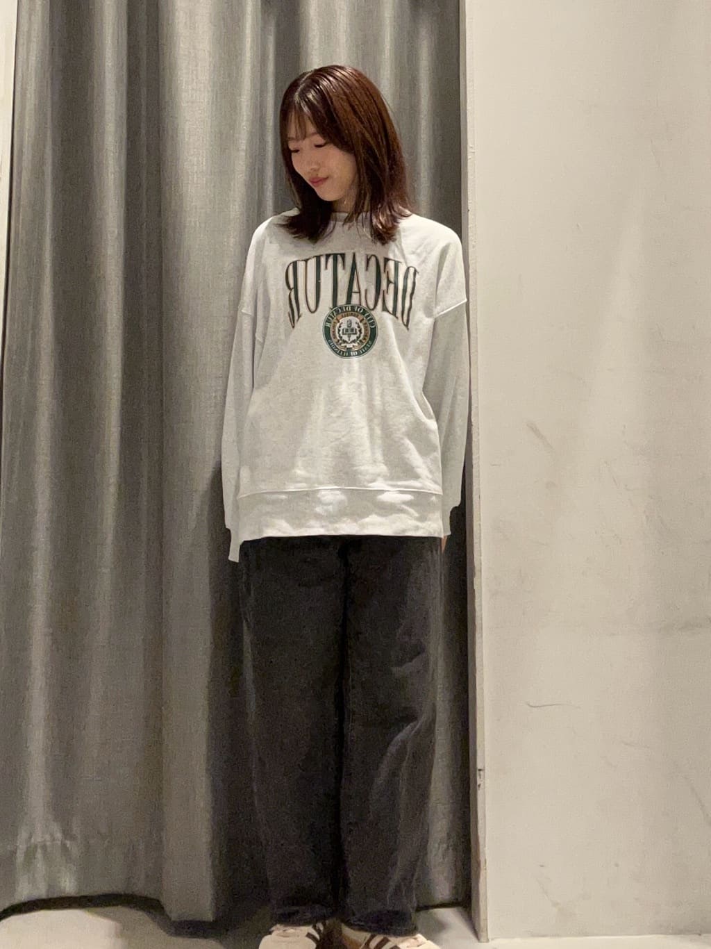 AMERICAN HOLICのカーブデニムを使ったコーディネートを紹介します。｜Rakuten Fashion(楽天ファッション／旧楽天ブランドアベニュー)6431440