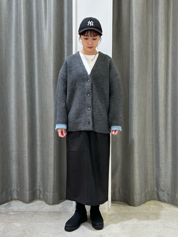 AMERICAN HOLICのフェイクレザーダンボールスカートを使ったコーディネートを紹介します。｜Rakuten Fashion(楽天ファッション／旧楽天ブランドアベニュー)6432499