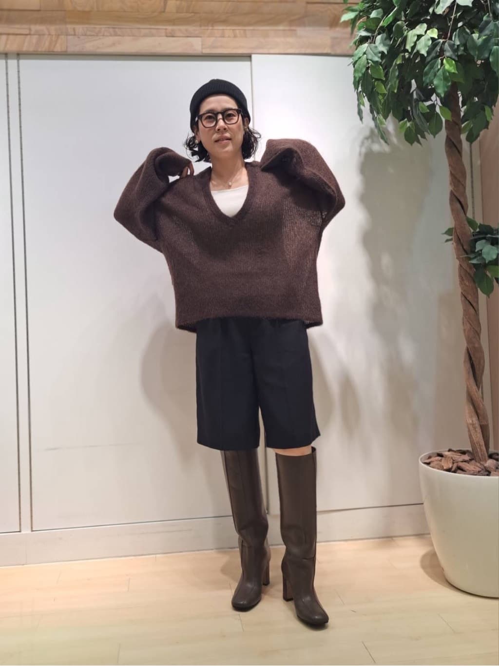 LASUDのキーネックモヘヤニットPOを使ったコーディネートを紹介します。｜Rakuten Fashion(楽天ファッション／旧楽天ブランドアベニュー)6432808