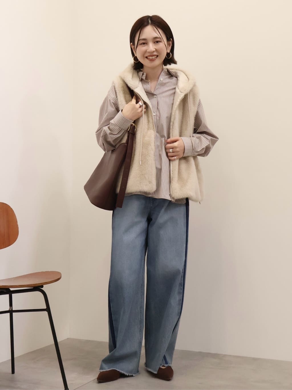 AMERICAN HOLICのサイドラインデニムを使ったコーディネートを紹介します。｜Rakuten Fashion(楽天ファッション／旧楽天ブランドアベニュー)6435051
