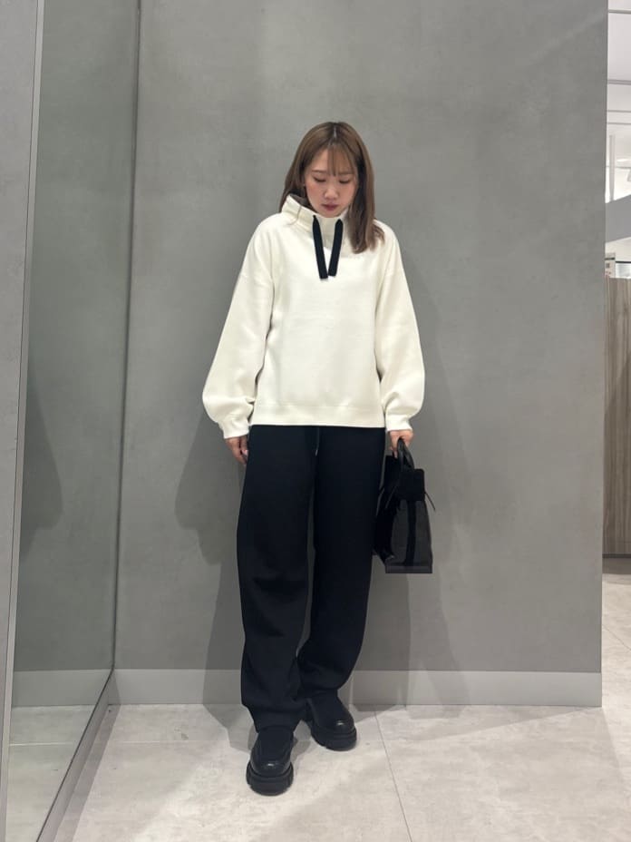 Vinのボトルネックワイドニットプルオーバーを使ったコーディネートを紹介します。｜Rakuten Fashion(楽天ファッション／旧楽天ブランドアベニュー)6435400