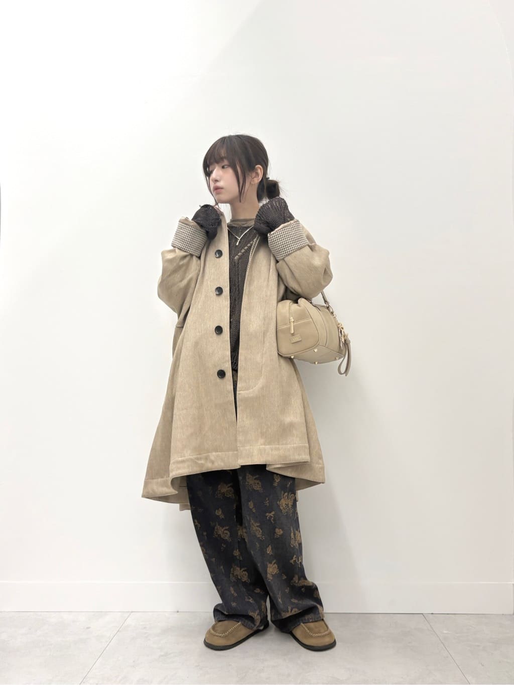 Vinのシャーリングジャガードプルオーバーを使ったコーディネートを紹介します。｜Rakuten Fashion(楽天ファッション／旧楽天ブランドアベニュー)6435423