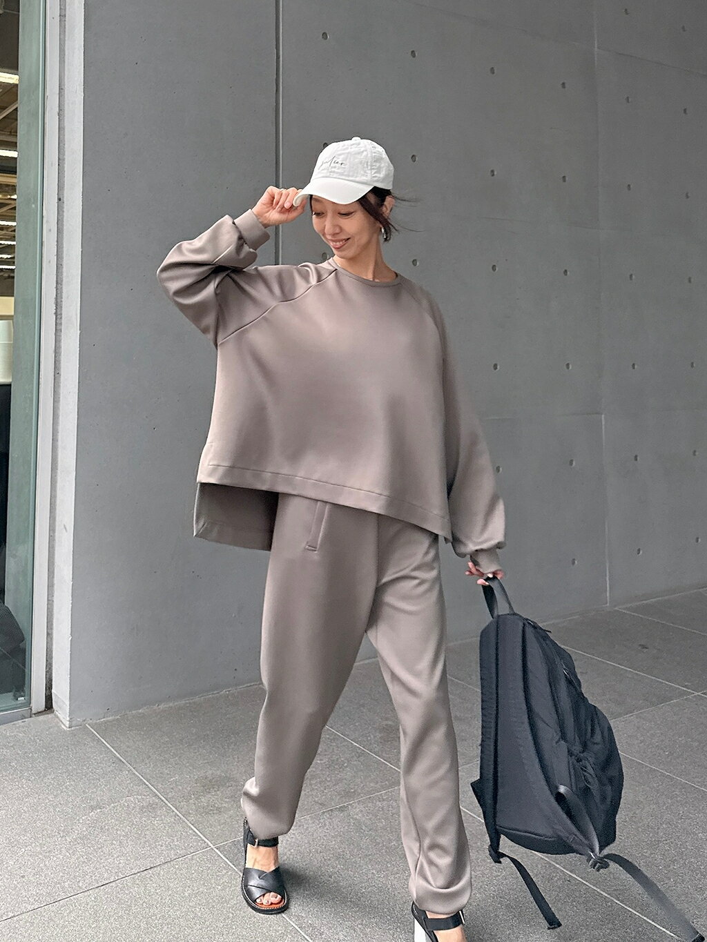 Julier | プランプストレッチギャザーパンツ | Rakuten Fashion(楽天