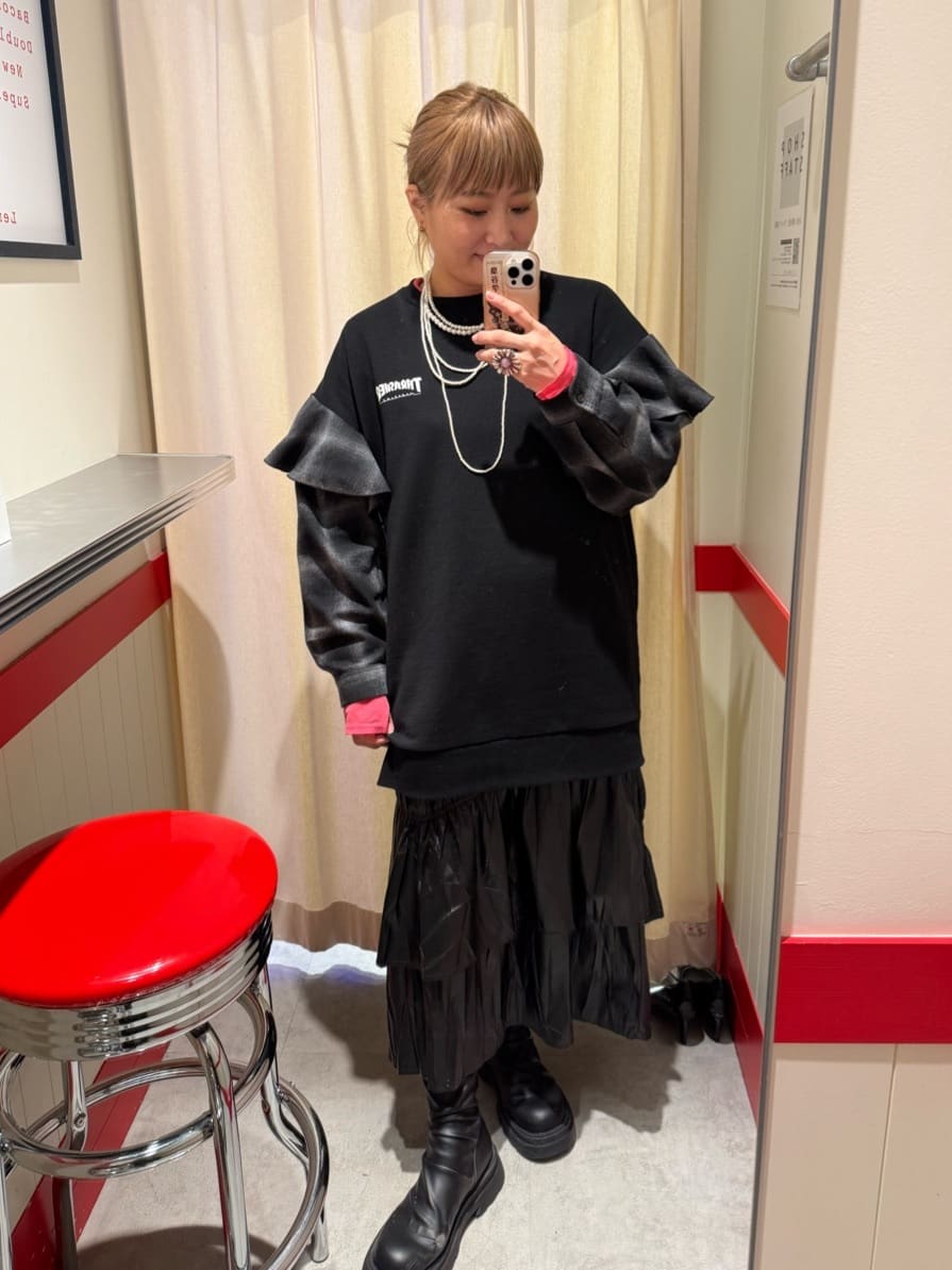 RODEO CROWNS WIDE BOWLの【UNISEX】(THRASHER) リメイクスウェットワンピースを使ったコーディネートを紹介します。｜Rakuten Fashion(楽天ファッション／旧楽天ブランドアベニュー)6442808