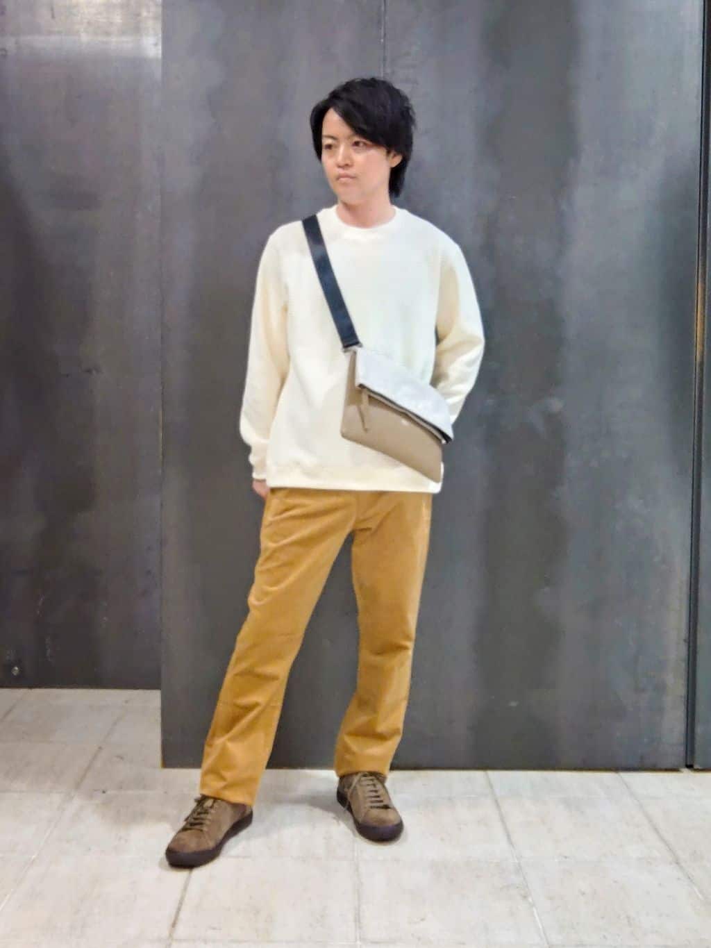 TAKEO KIKUCHIのニットライク プルオーバーを使ったコーディネートを紹介します。｜Rakuten Fashion(楽天ファッション／旧楽天ブランドアベニュー)6445306