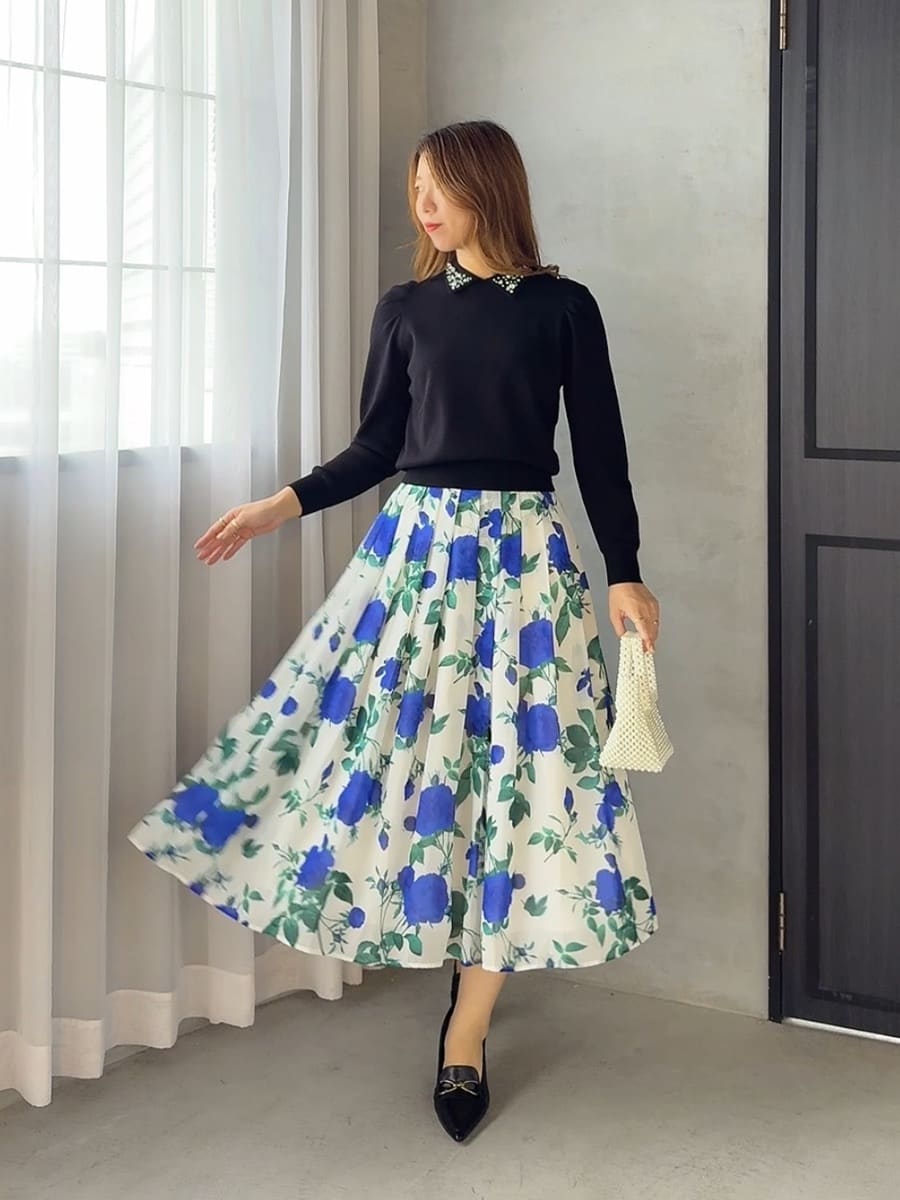 Viaggio Bluの【新色追加】襟ビジューニットを使ったコーディネートを紹介します。｜Rakuten Fashion(楽天ファッション／旧楽天ブランドアベニュー)6445624