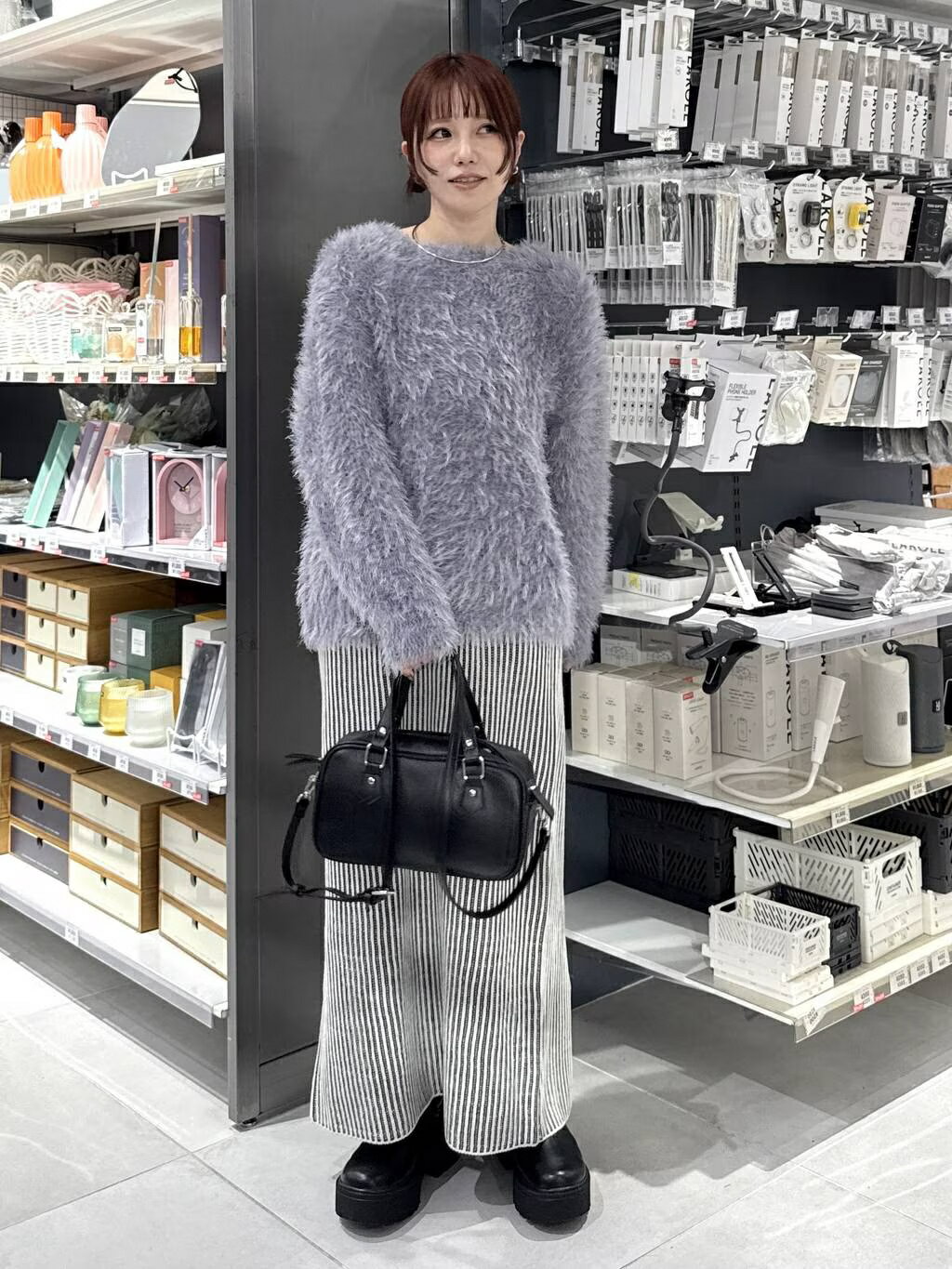 LAKOLEのシャギーニットプルオーバーを使ったコーディネートを紹介します。｜Rakuten Fashion(楽天ファッション／旧楽天ブランドアベニュー)6448551