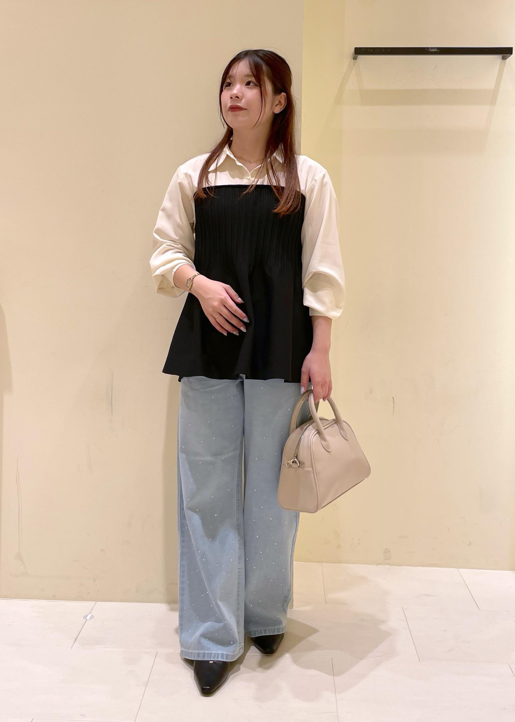 ROPE' PICNICのシャツドッキングペプラムニットを使ったコーディネートを紹介します。｜Rakuten Fashion(楽天ファッション／旧楽天ブランドアベニュー)6470207