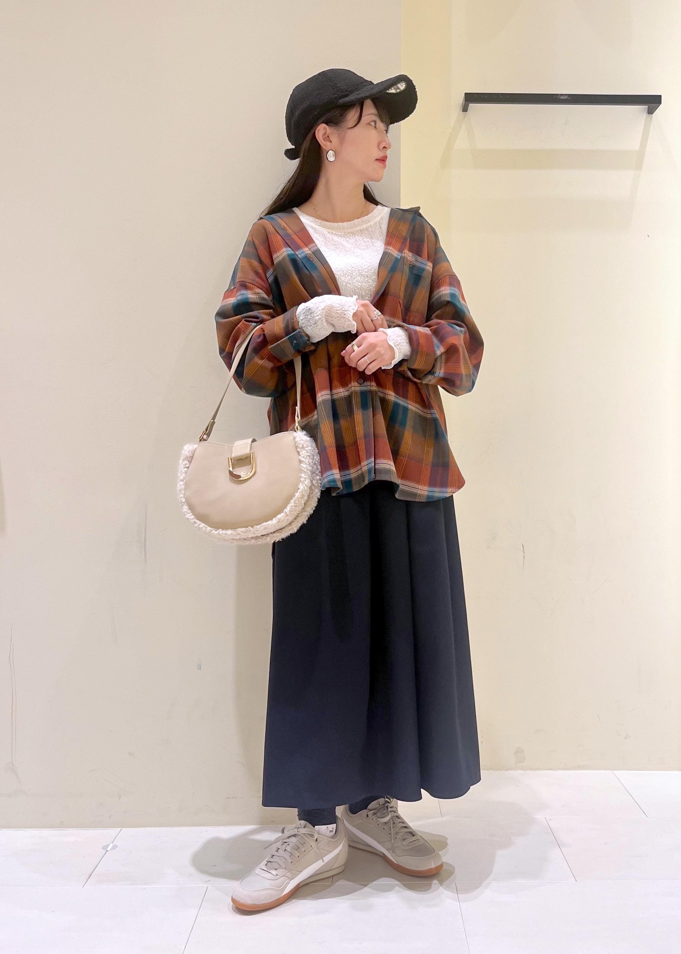 ROPE' PICNICのレースカットソートップスを使ったコーディネートを紹介します。｜Rakuten Fashion(楽天ファッション／旧楽天ブランドアベニュー)6470299