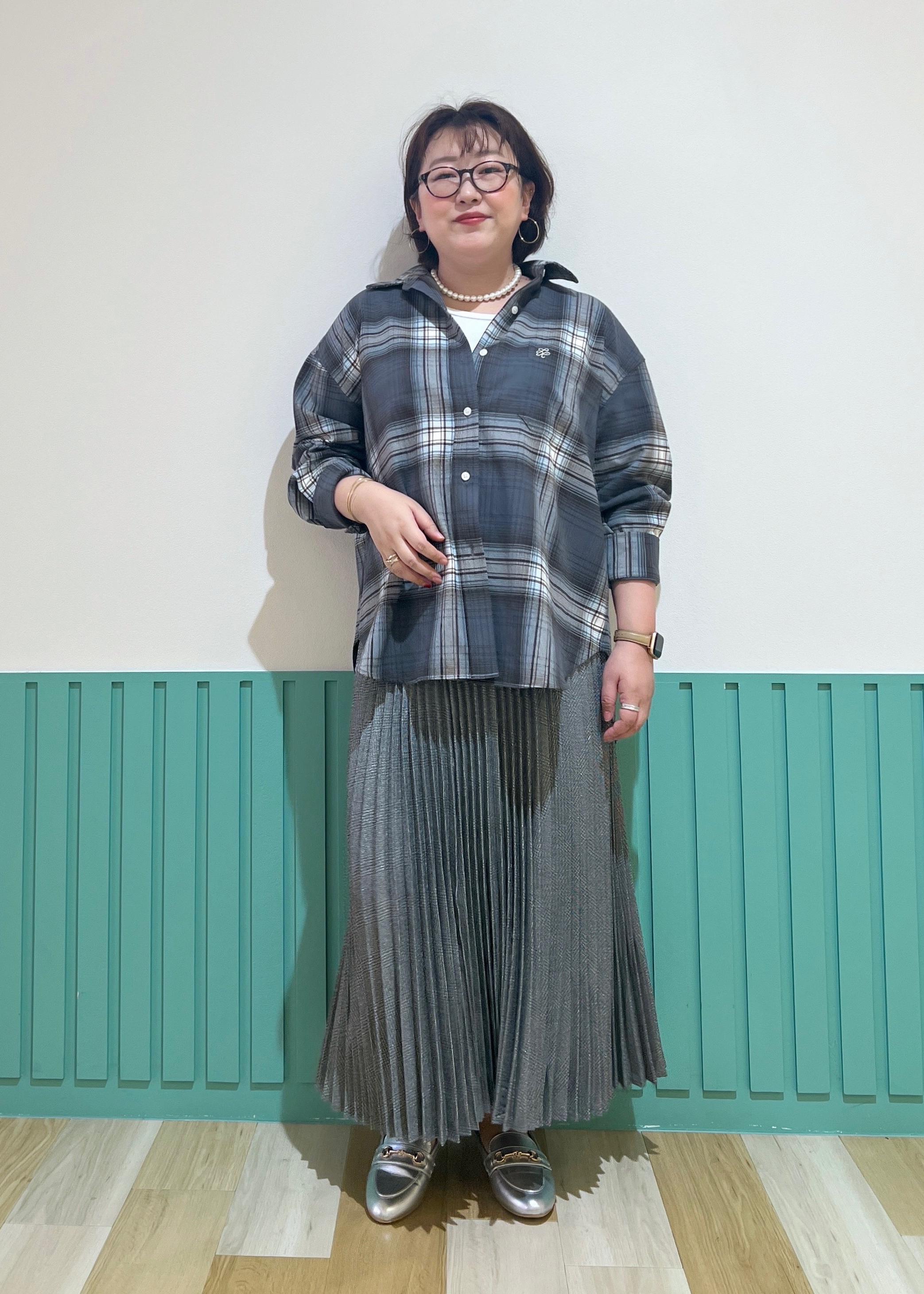 ROPE' PICNICのラメチェックプリーツスカート/着丈が選べるを使ったコーディネートを紹介します。｜Rakuten Fashion(楽天ファッション／旧楽天ブランドアベニュー)6470347