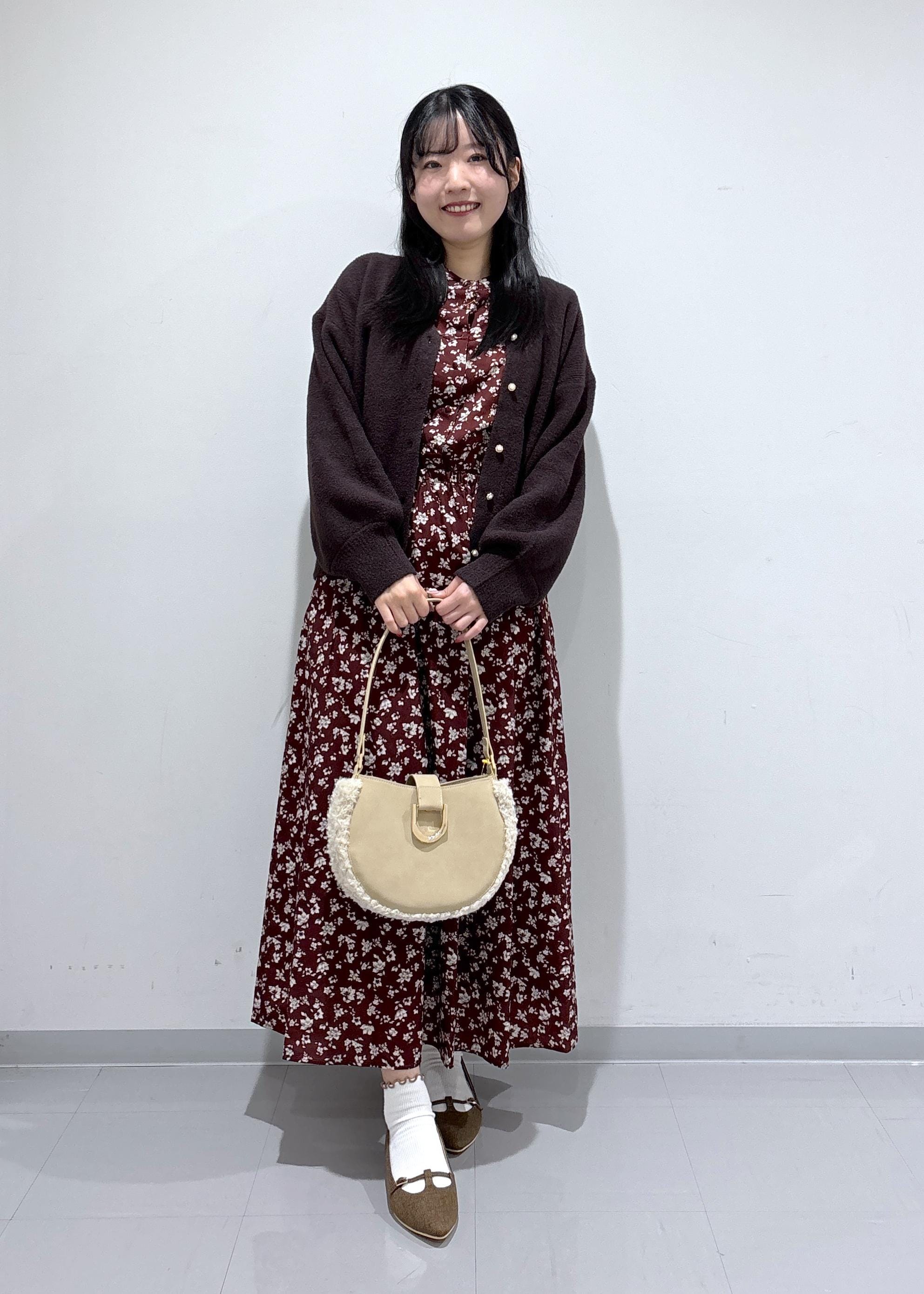 ROPE' PICNICの小花柄ノスタルジックワンピースを使ったコーディネートを紹介します。｜Rakuten Fashion(楽天ファッション／旧楽天ブランドアベニュー)6470372