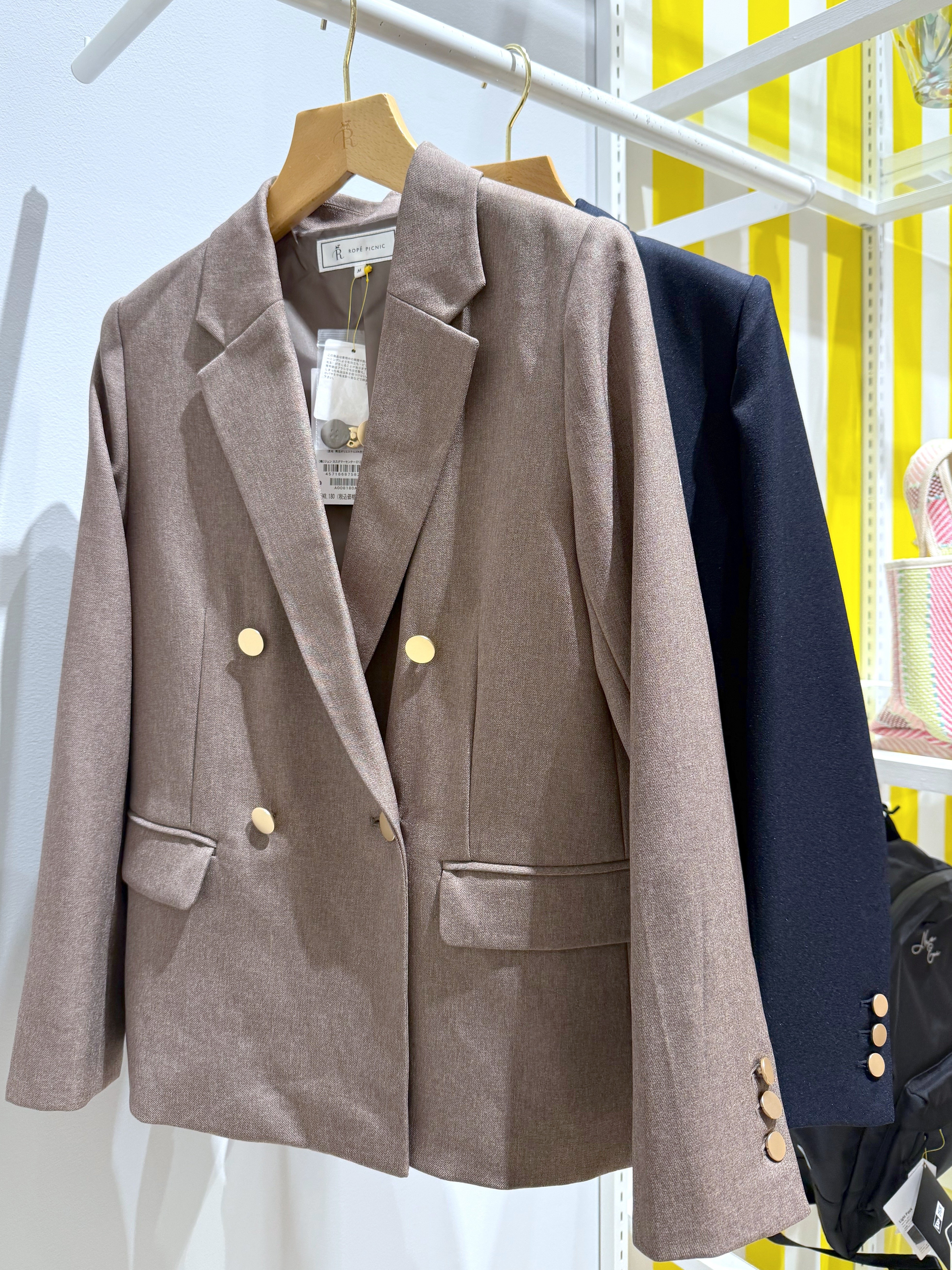 ROPE' PICNICのレディハンサムシリーズ ウールライク金ボタンジャケット(総裏地)/セットアップ対応を使ったコーディネートを紹介します。｜Rakuten Fashion(楽天ファッション／旧楽天ブランドアベニュー)6470495