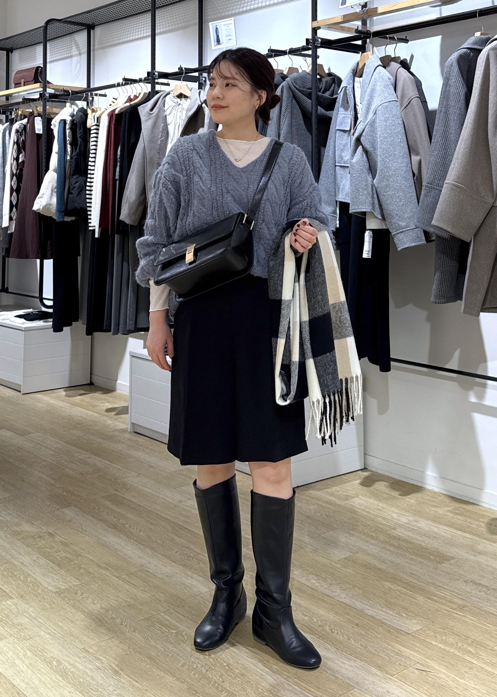 ROPE' PICNICのゆるケーブル編みVネックニットを使ったコーディネートを紹介します。｜Rakuten Fashion(楽天ファッション／旧楽天ブランドアベニュー)6493355