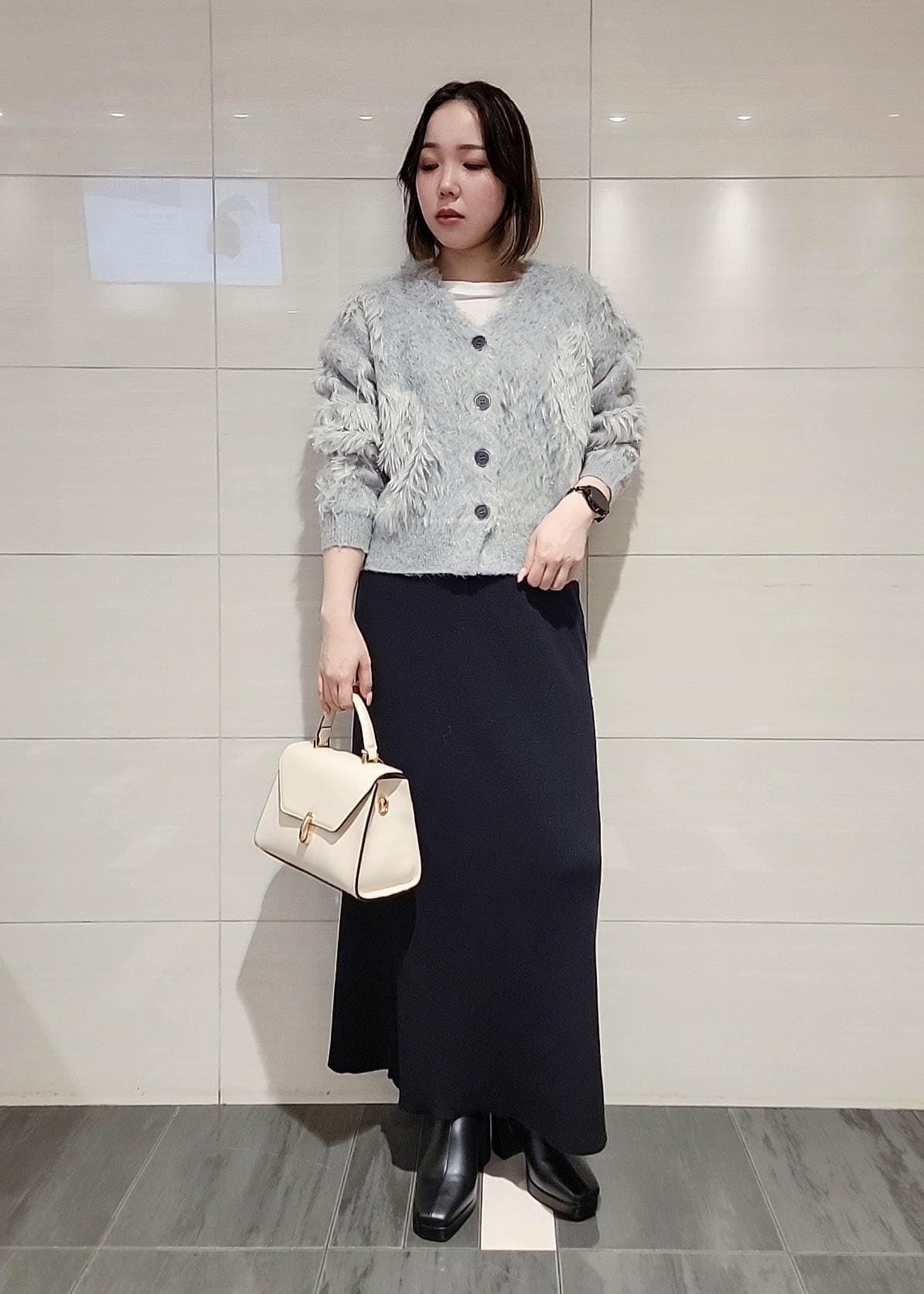 VISのアート柄ジャガード起毛ニットカーディガン/イージーケアを使ったコーディネートを紹介します。｜Rakuten Fashion(楽天ファッション／旧楽天ブランドアベニュー)6517547