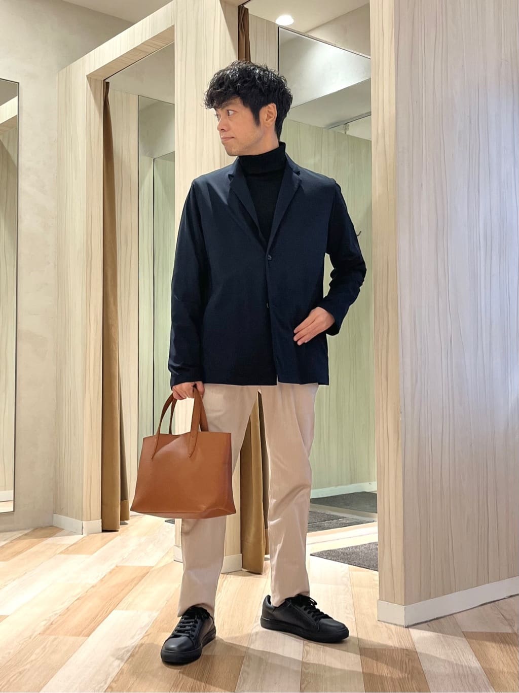 TAKEO KIKUCHIのリラックス カーディガン ジャケットを使ったコーディネートを紹介します。｜Rakuten Fashion(楽天ファッション／旧楽天ブランドアベニュー)6448941