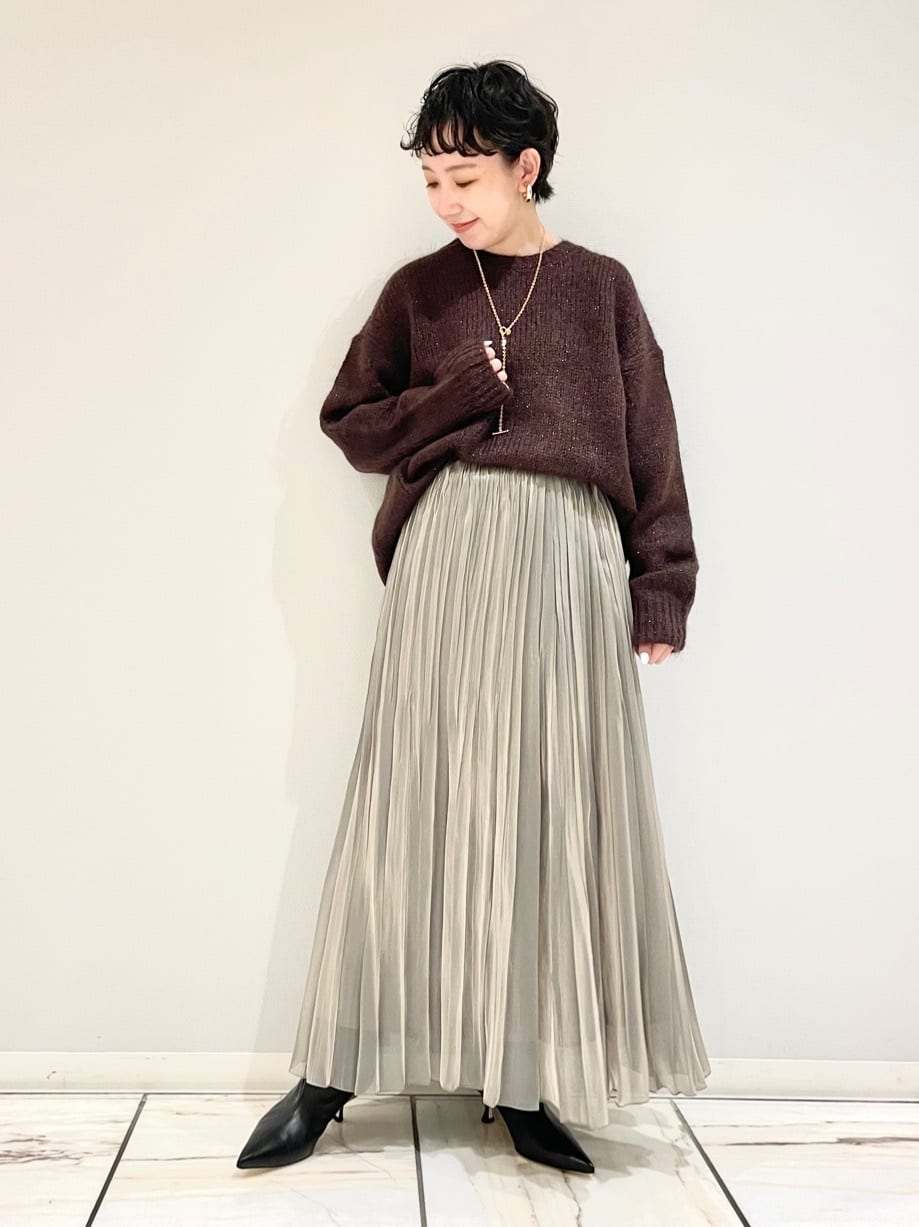 1er Arrondissementのモヘアラメリリヤーンクルーネックニットを使ったコーディネートを紹介します。｜Rakuten Fashion(楽天ファッション／旧楽天ブランドアベニュー)6449245