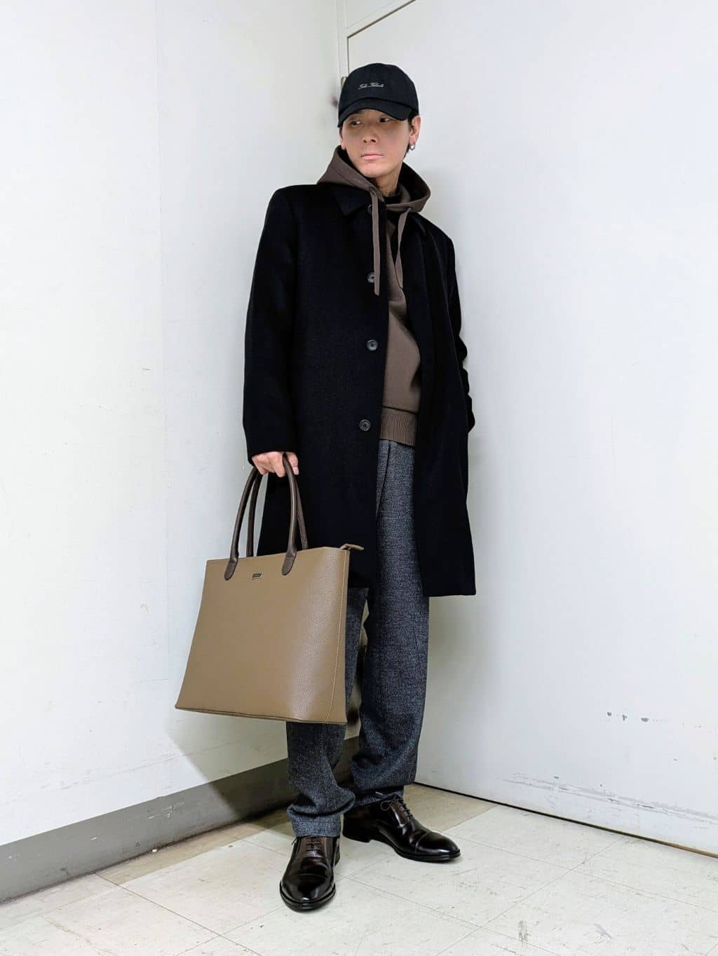 TAKEO KIKUCHIのカシミヤブレンド ビーバー調ステンカラーコートを使ったコーディネートを紹介します。｜Rakuten Fashion(楽天ファッション／旧楽天ブランドアベニュー)6454771