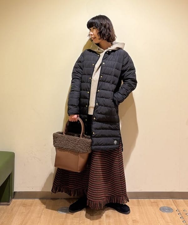 BEAMS HEARTの【軽量/保温性/防寒/あったか/ノーカラー】フレンチ ダウン ロングコート 25AWを使ったコーディネートを紹介します。｜Rakuten Fashion(楽天ファッション／旧楽天ブランドアベニュー)6455205