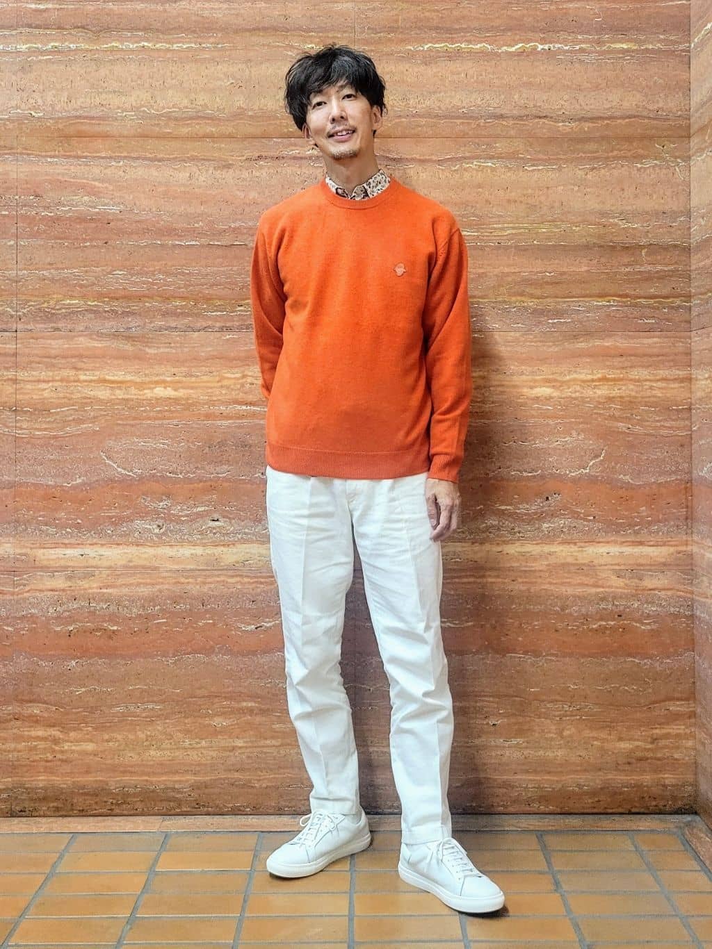 TAKEO KIKUCHIの【Air Palette Knit】ワンポイント カラーニット プルオーバーを使ったコーディネートを紹介します。｜Rakuten Fashion(楽天ファッション／旧楽天ブランドアベニュー)6455616